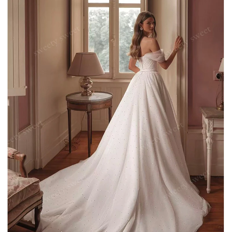 Graceful Wedding Dresses Satin With Pearls A-Line Ball Gown Sleeveless Boat Neck Customized Bride Dress Button Robe MariéE Satin