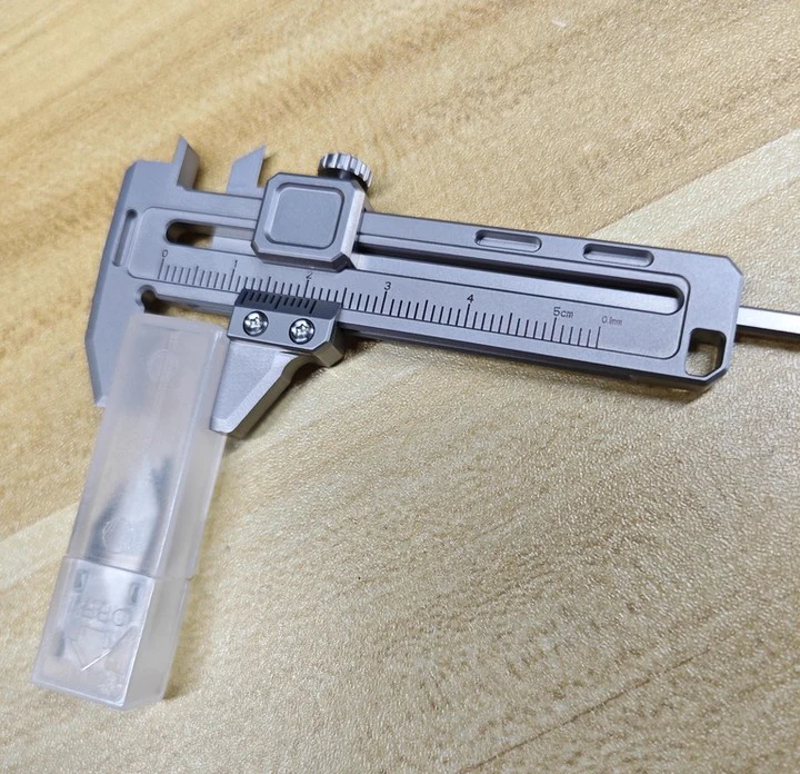 Titanium Alloy Mini Caliper New EDC Multi-Functional Combination Tool Adjustable Spanner, Window Breaker