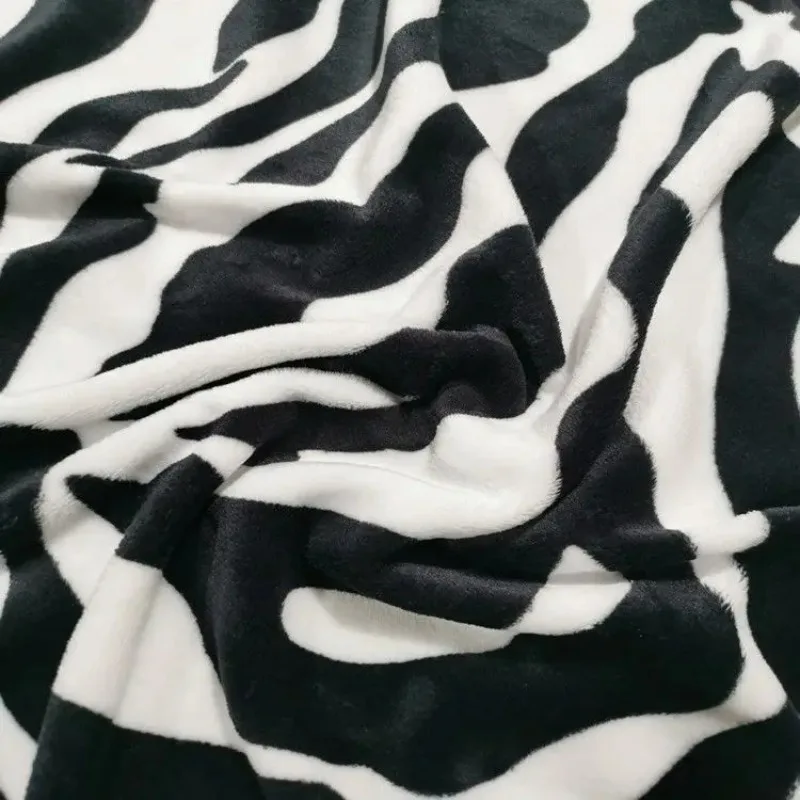 Winter Air-conditioning Blanket Thickened Flannel Blanket Single Quilt Black and White Zebra Pattern Sheet Sofa Cushion Blanket