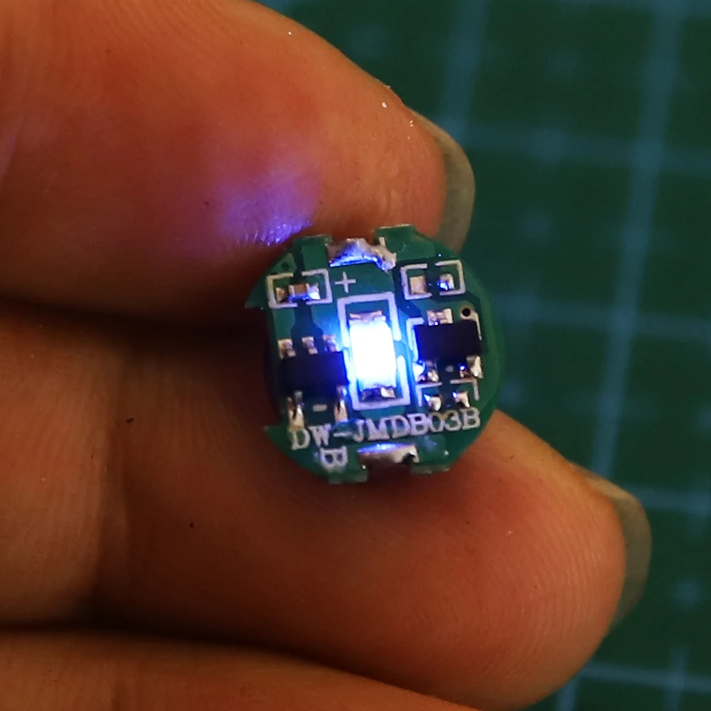 3 個ミニチュア磁気制御 Led ランプモデルワイヤレスライト DIY モデル作成/車/ガンダム/飛行機/ロボット用電池付き