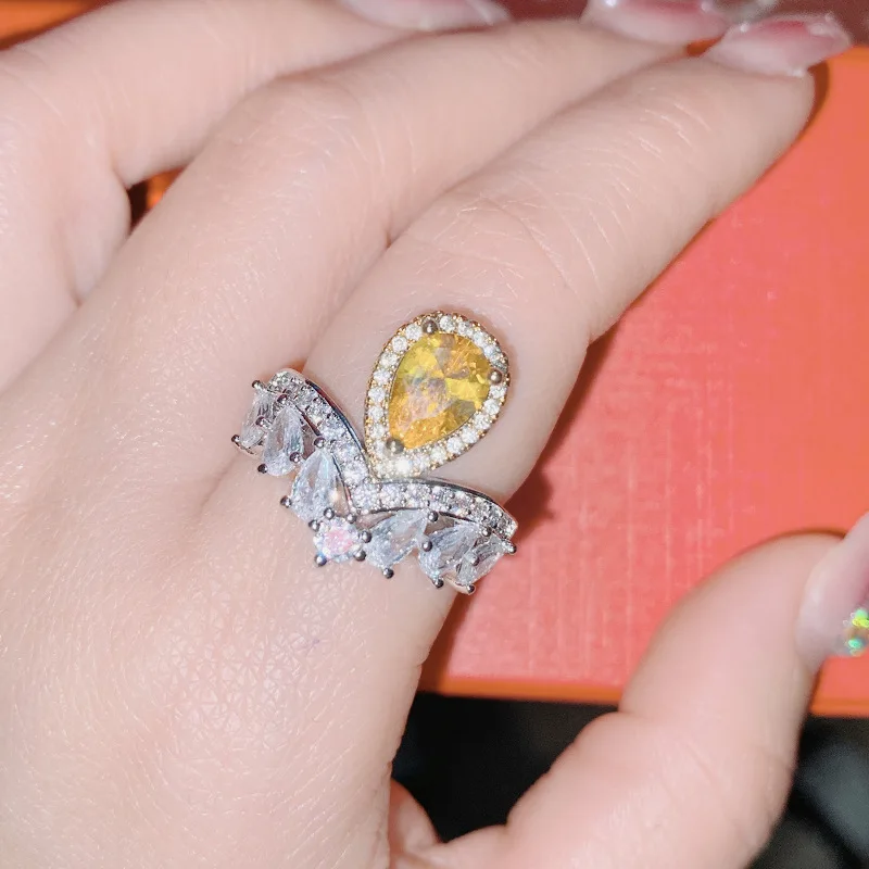 

MDLFES Moissan Diamond Style Explosive water drop pear shaped egg yolk diamond ring female plated pt950