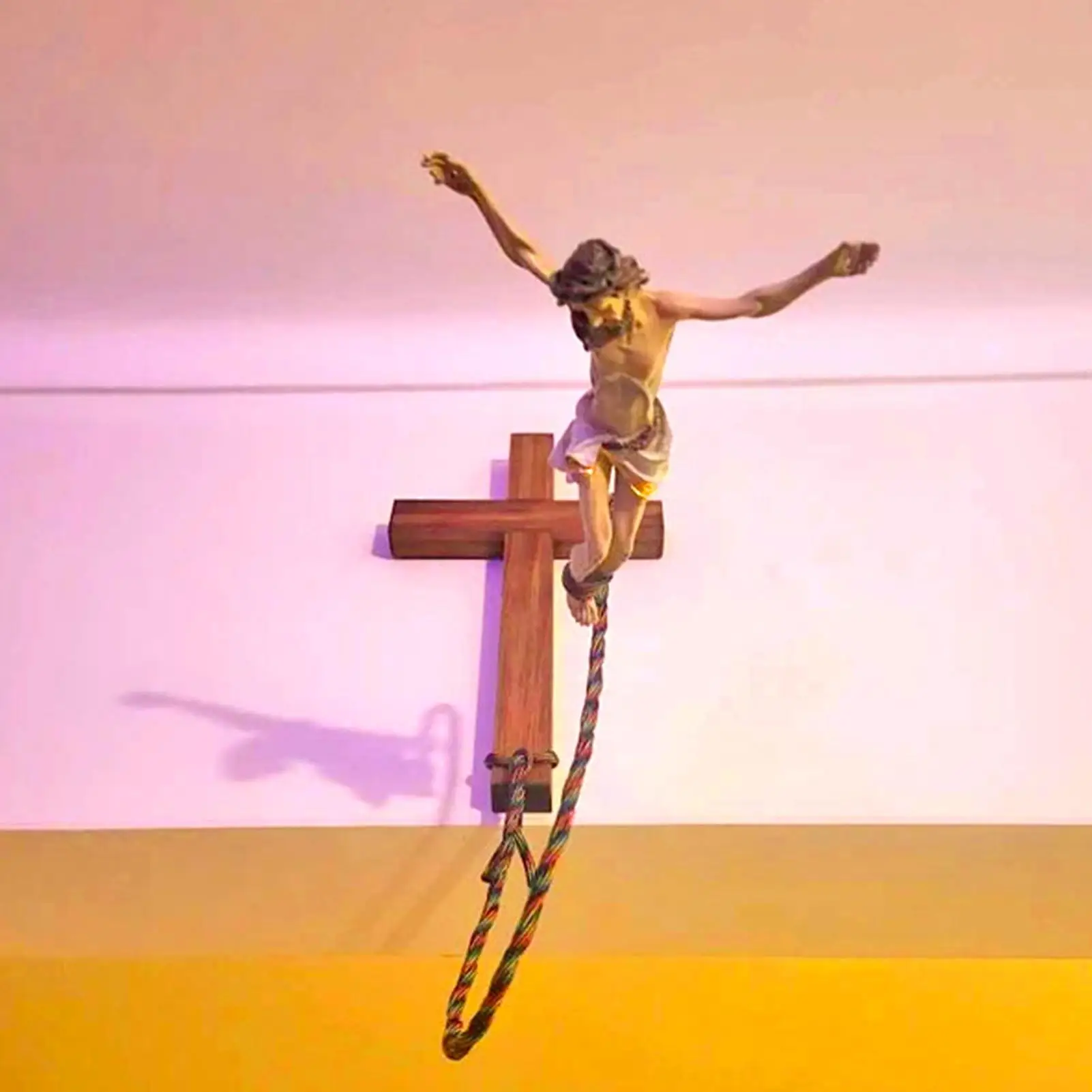 Bunge Jesus Crucifix Resin Easter Nativity Christ Jumping Jesus Christ Figure Christian Cross Decoration For Home Church