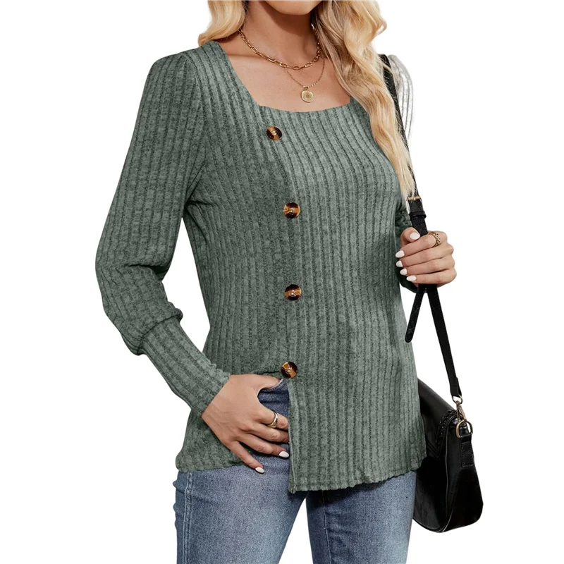 เสื้อสตรีแขนยาวทรงหลวม คอเหลี่ยม แต่งกระดุม ผ่าข้าง ผ้าเนื้อนุ่ม สไตล์เสื้อคลุม