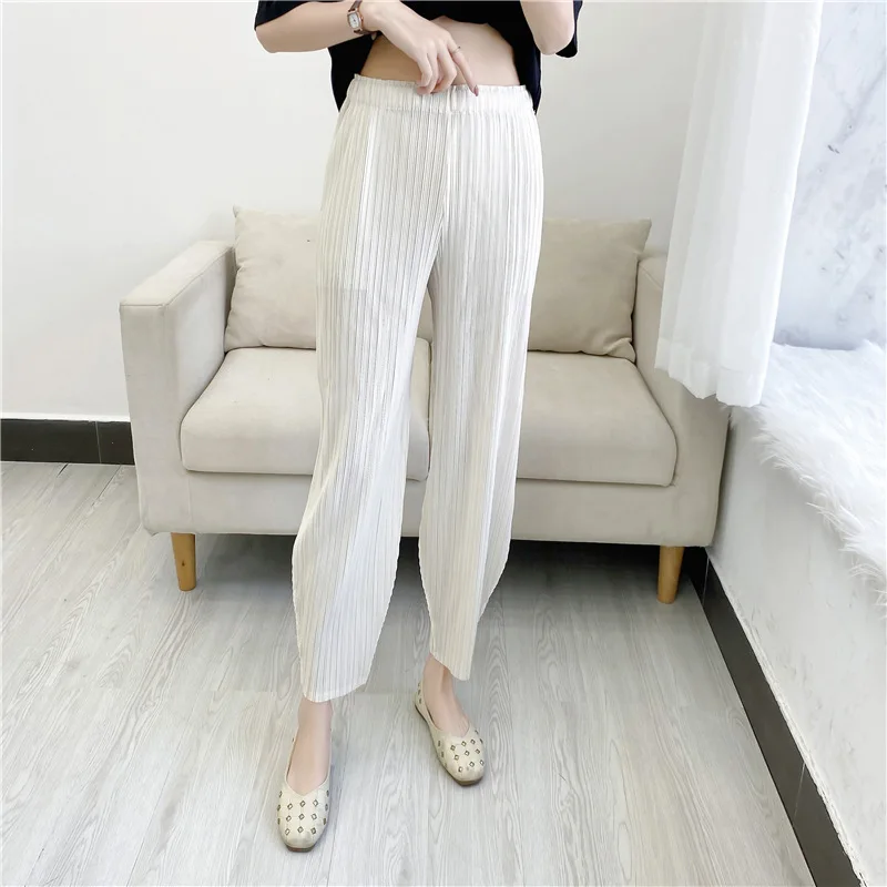 Miyake Pleated Harem Pants Loose Slimming and Fashionable Casual Summer New Grandma Cropped Pants   Sweatpants Women  Y2k Pants