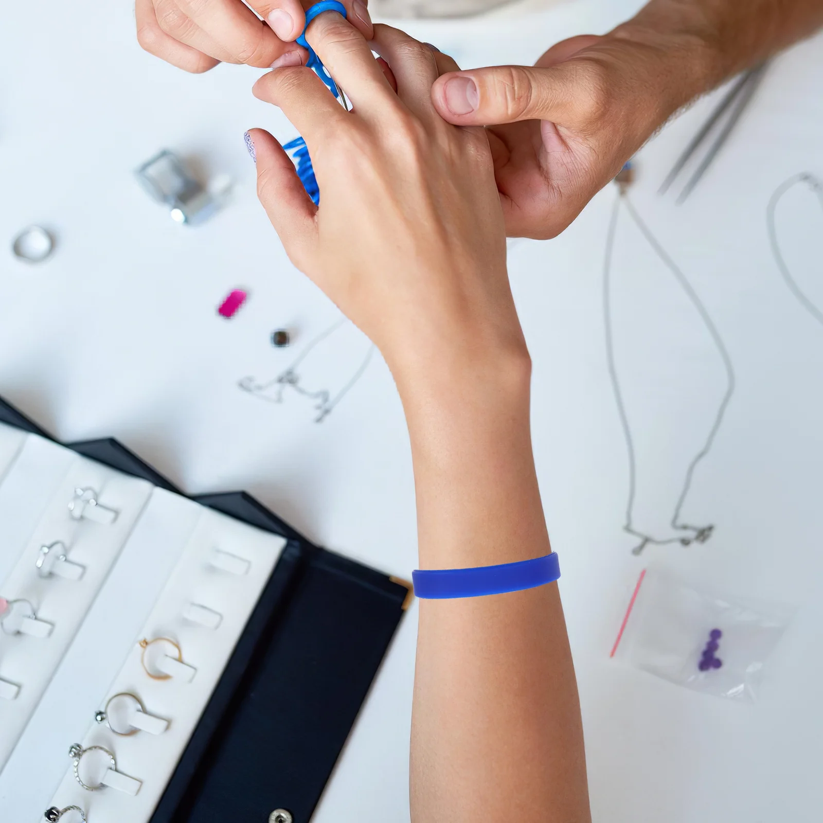 50 قطعة الأساور سيليكون فارغة الملونة تمتد مقاوم للماء للمناسبات حفلة تفضل المراهقين الكبار أساور مهرجان السائبة #1