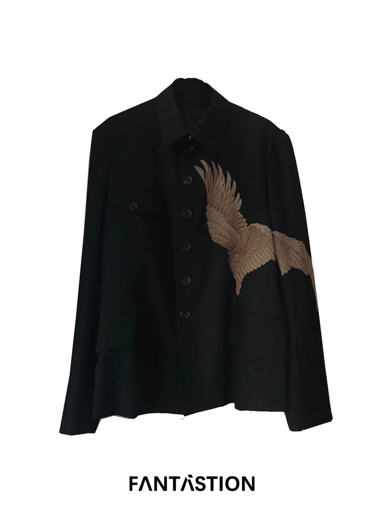 FANTASTION Desain asli Blazer kasual vintage dengan motif sayap Desain multi-saku jaket setelan unisex