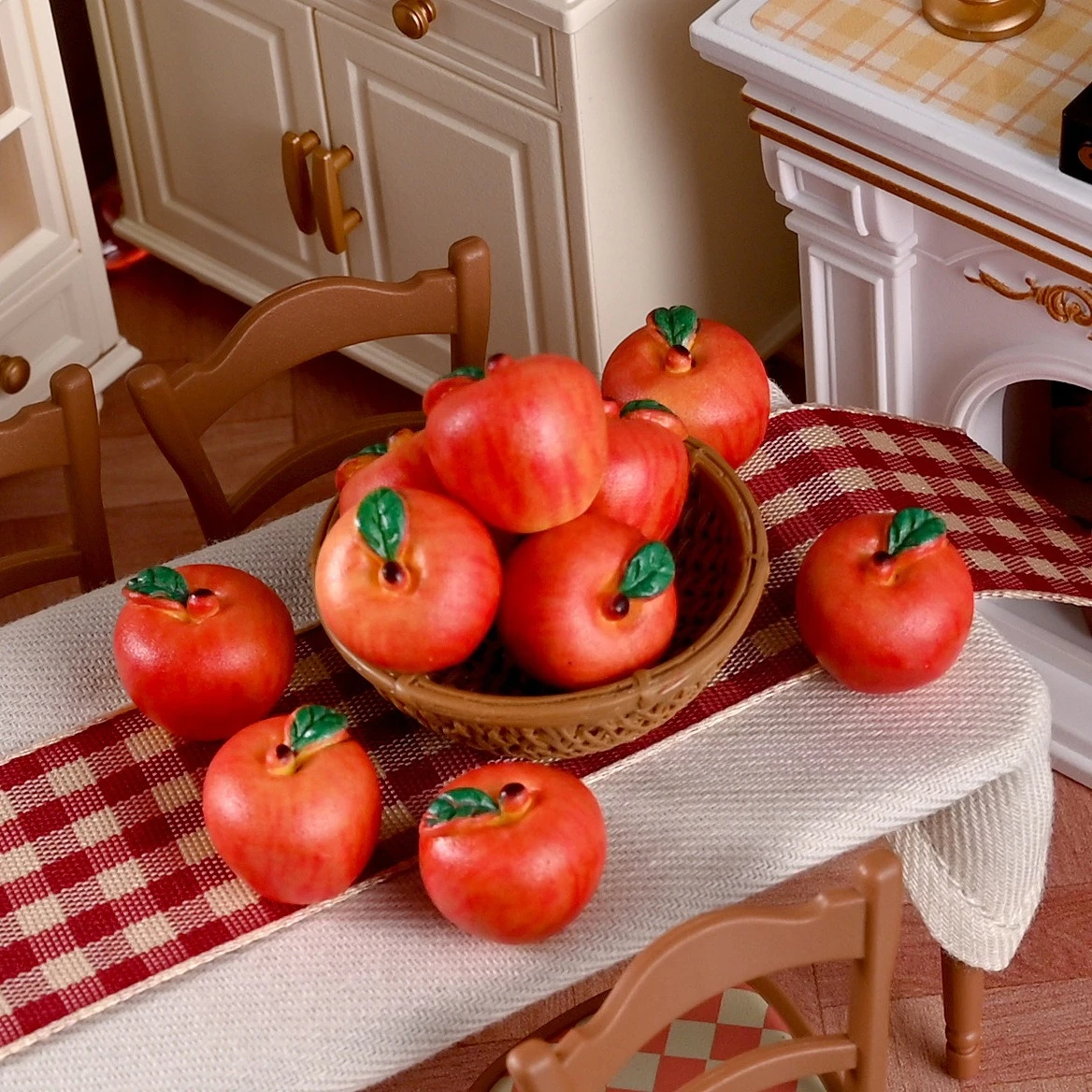 10pcs Mini Fruit Strawberries Watermelon Oranges Grapes Dragon Model Kitchen Scene Decorative Piece Dollhouse Resin Home Decor