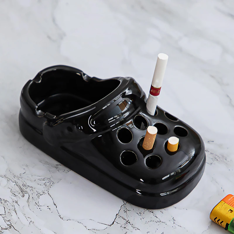 High-end Creative Ashtray Household Living Room Atmosphere Decoration Light Luxury Cave Slippers Personality Trend Funny Ashtray