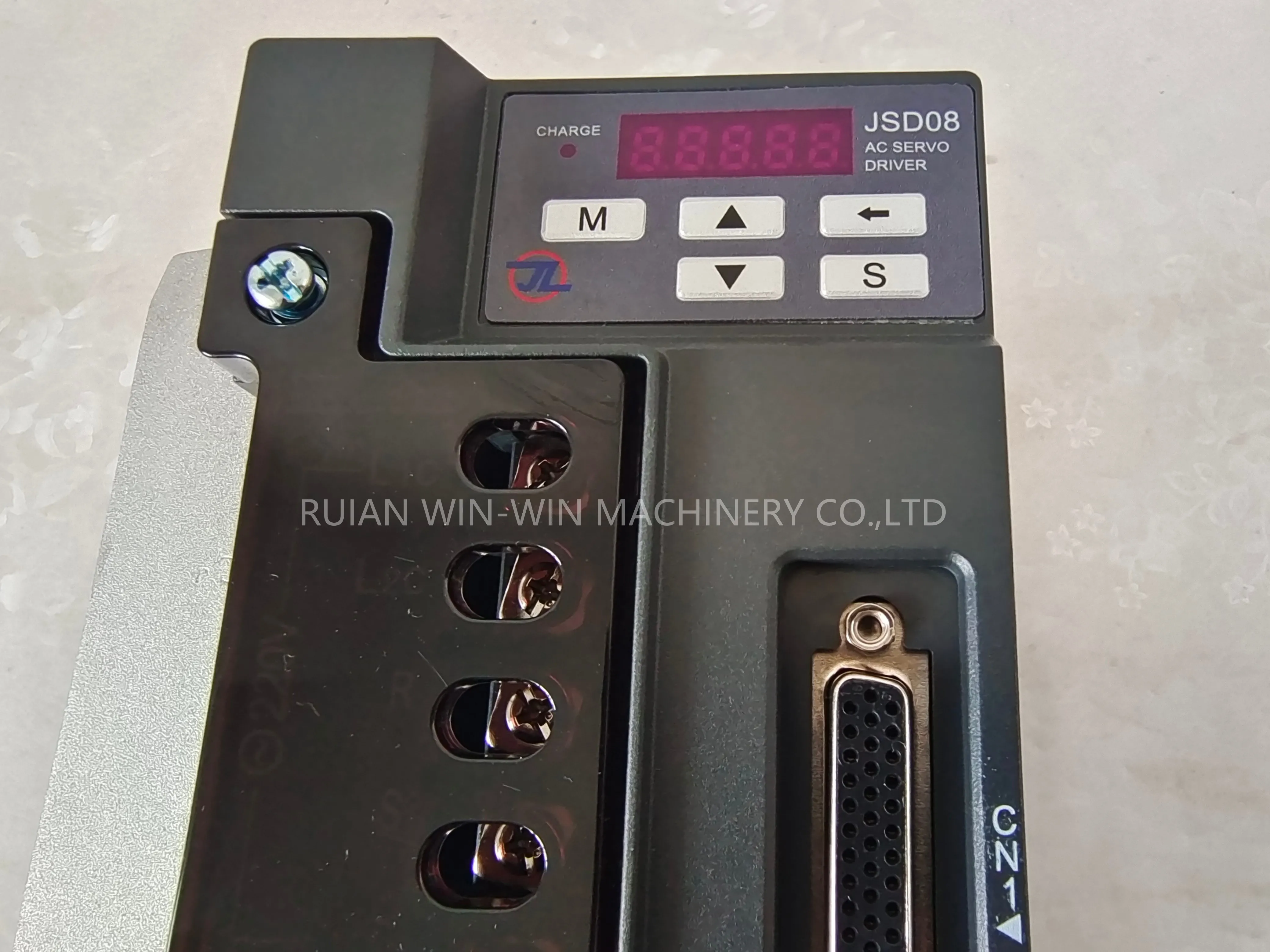 

JSD-0820 2kw ac 220v servo amplifier motor driver 13a 50 60HZ for bag making machine