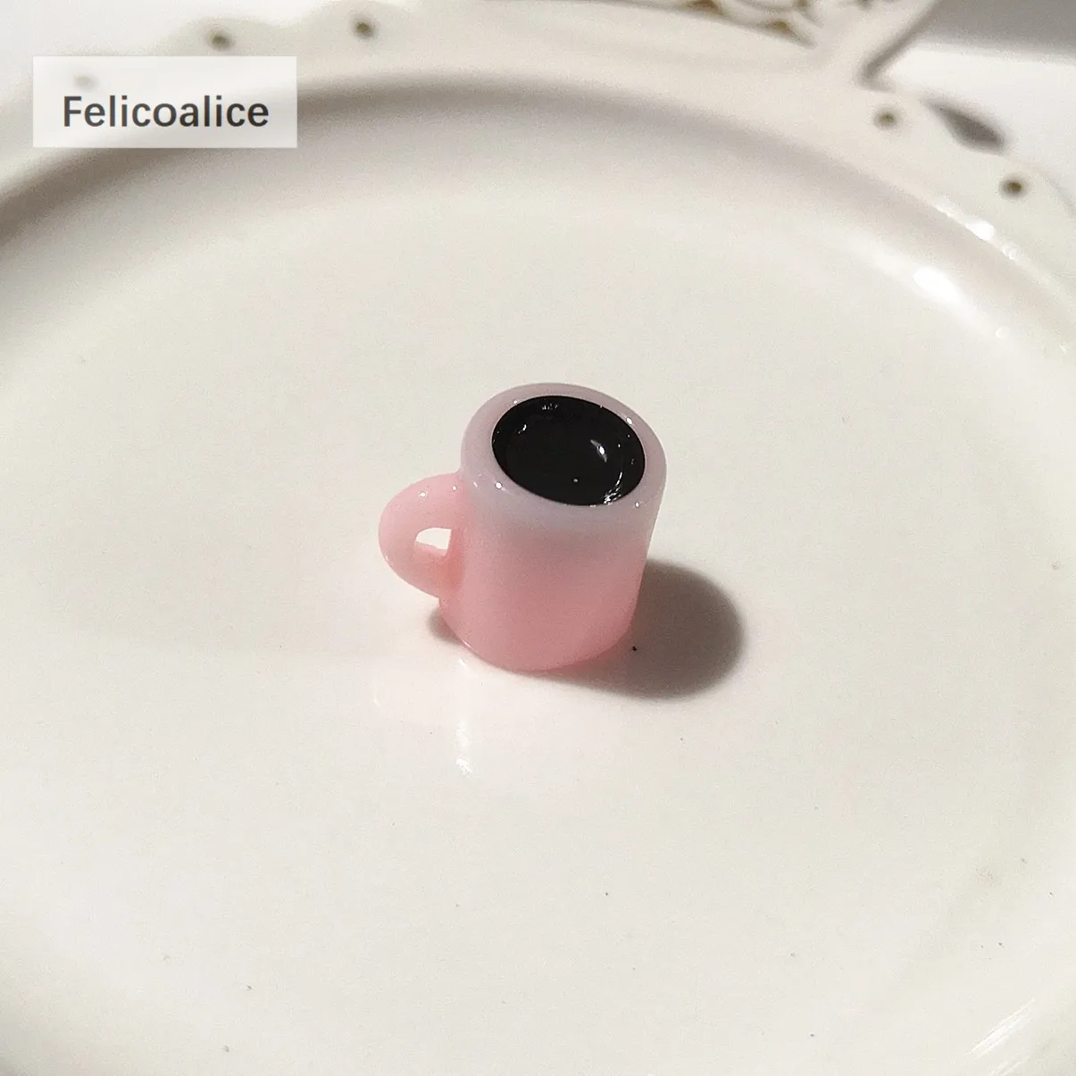 10 stücke kawaii Mini Kaffeetasse Flasche Tiara niedlichen Kinderspiel zeug nach Hause Miniatur Essen spielen Küche Spielzeug Garten dekoration Zubehör – Detail 6