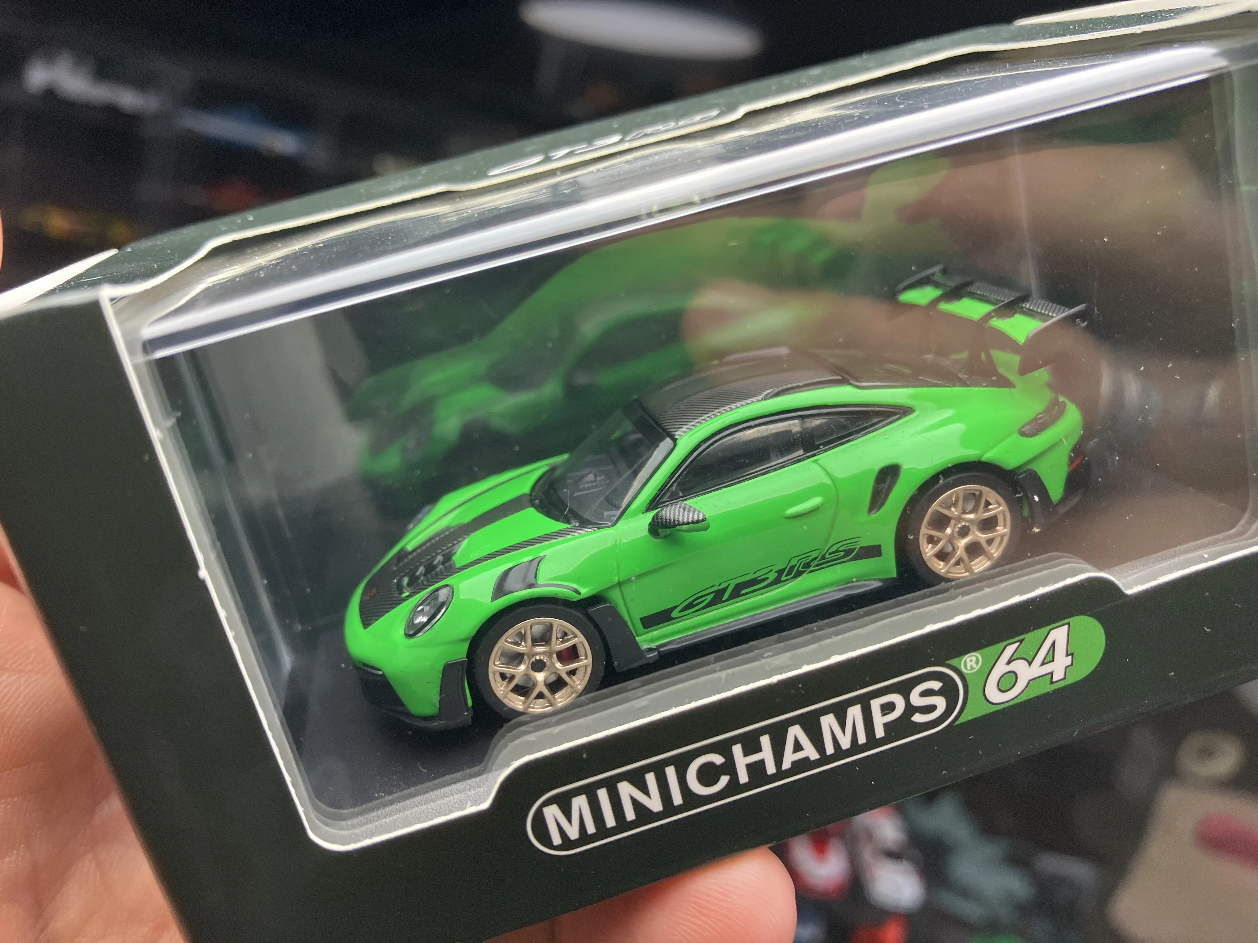 

Minichamps 1/64 911 (992)GT3 RS - 2024 GREEN W WEISSACH PACKAGE, коллекционная модель автомобиля из литого металла, лимитированная серия