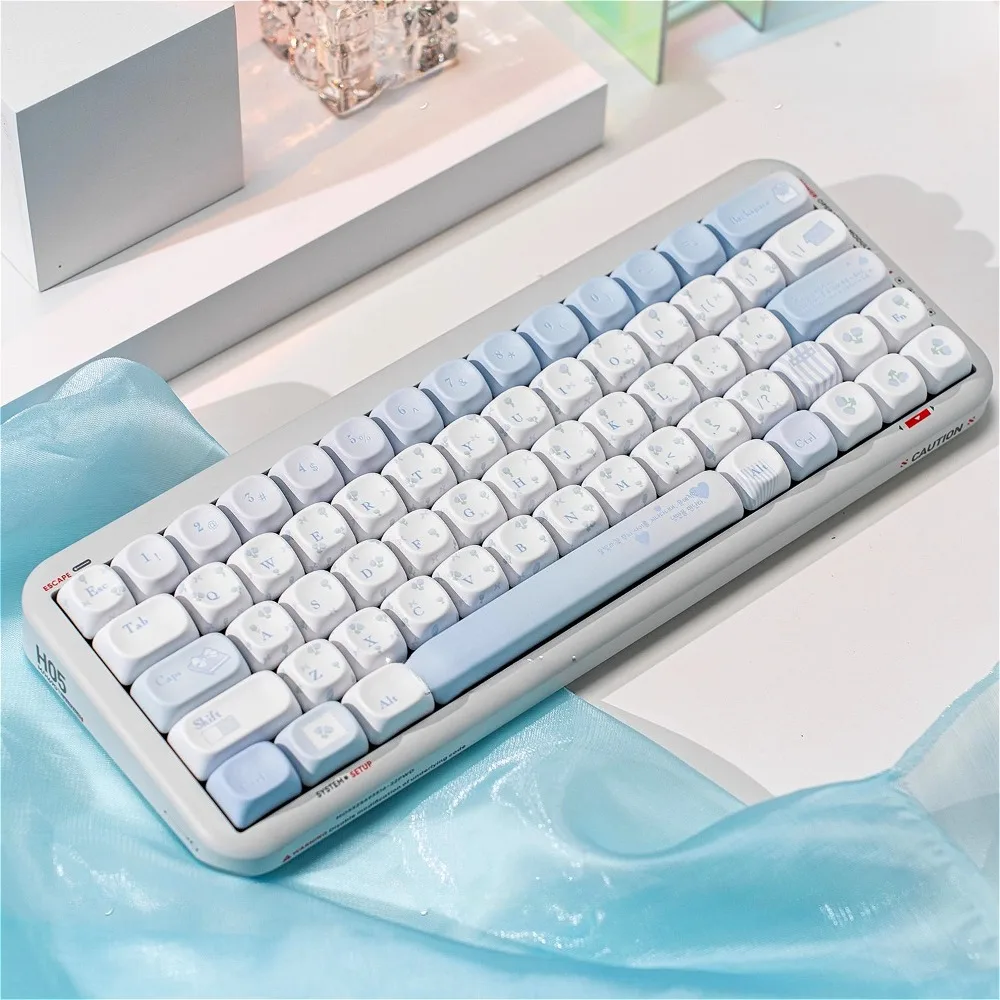 

Minimalist Blue 5-Sided Dye-Sublimation Keycap Set for 61/68/75/87/108 Layout Mechanical Keyboards