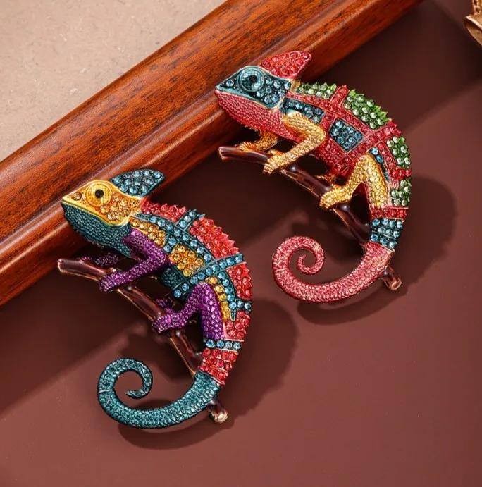 Cross border creative niche design animal clothing accessories, colorful chameleon lizard pin brooch - view 3