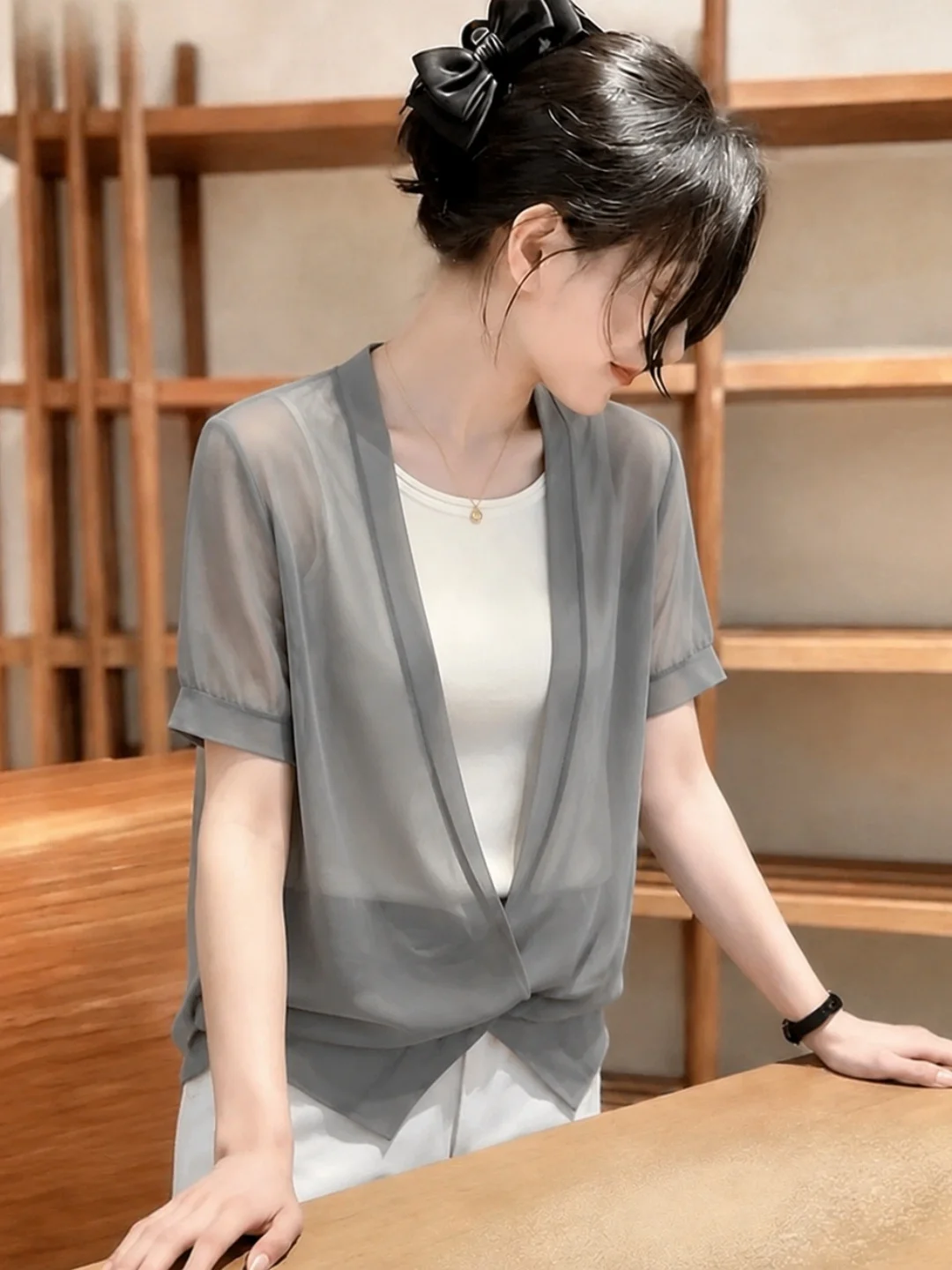 

Summer 2026 Women's Casual Short Sleeve Shirt Elegant Simple Maturity Style Versatile Top Commute Korean Style Straight Cut