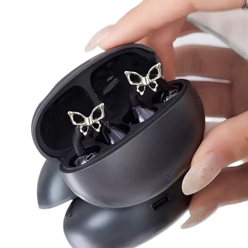 Hollow Butterfly Wireless Earbuds Decor Clip 1/2Pcs Anti-Lost Aesthetic Earphone Accessory for Music Fans Daily Wear