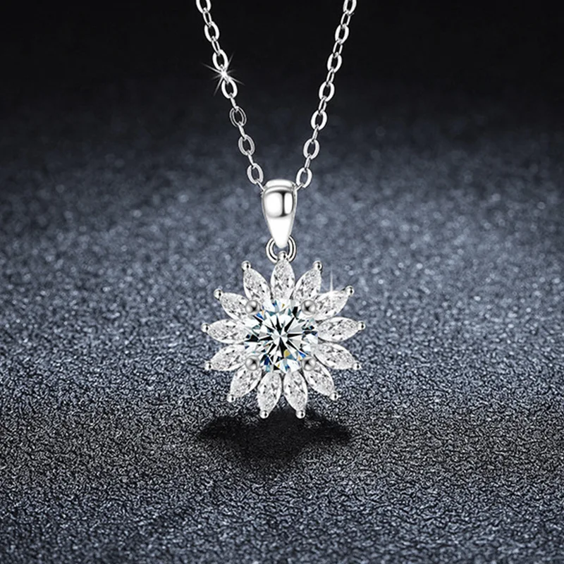 

S925 Silver White Gold Plated 1CT D Color Sparkling Moissanite Pendant Necklace for Women, Elegant Fine Jewelry Gift