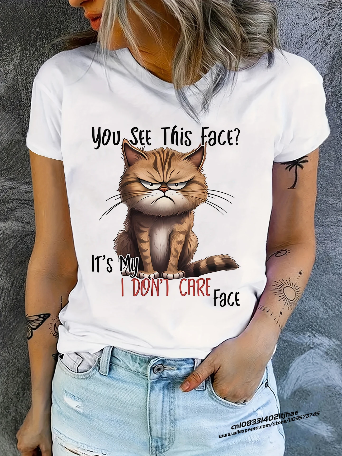 Cute Cat T-Shirt for Women - Fun and Stylish Short Sleeve Tee for Summer and Spring