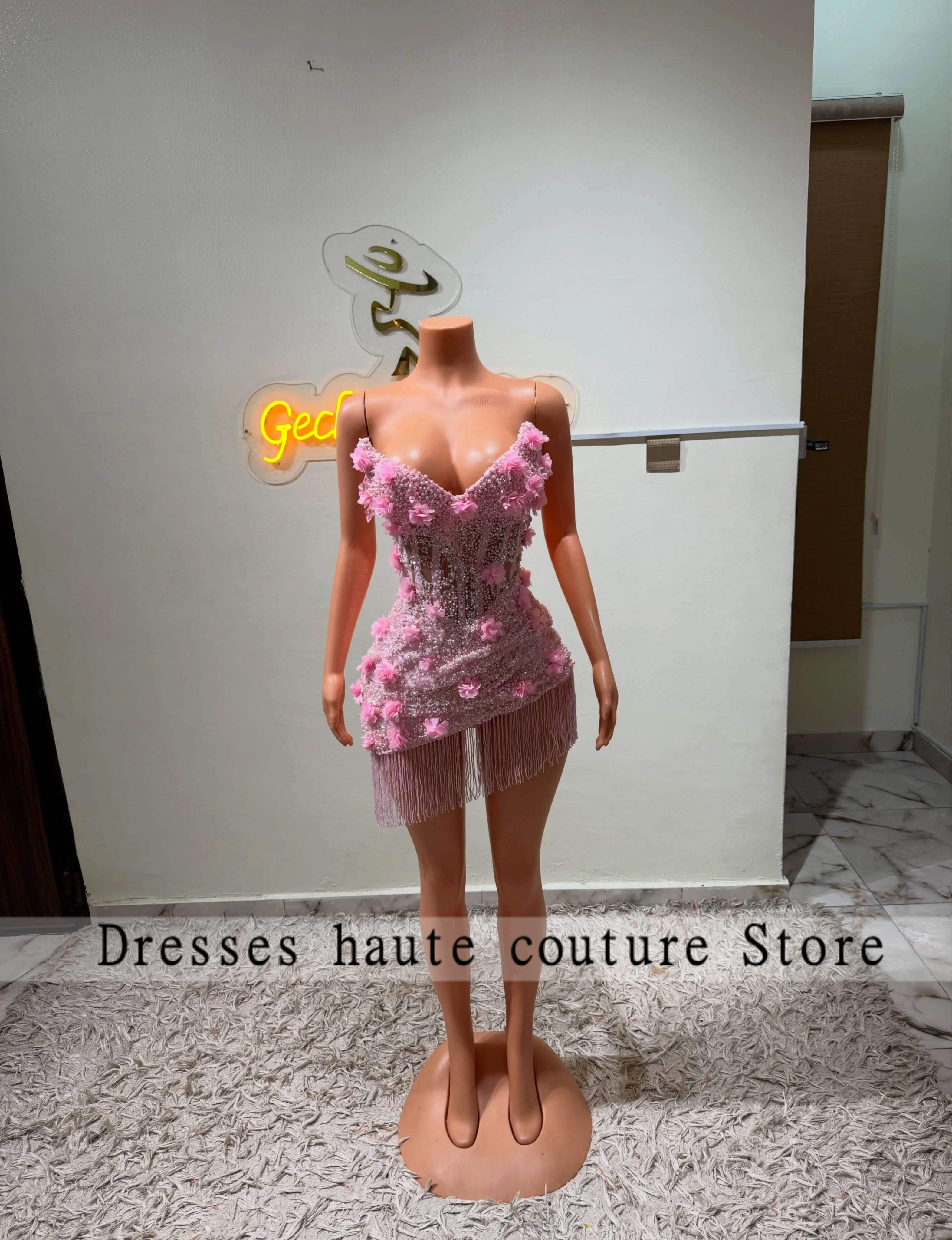 New Customized Shiny Pink 3D Flowers Luxury Mini Short Prom Dresses For Black Girl Sparkly Party Gown Mini Cocktail Robe De Bal