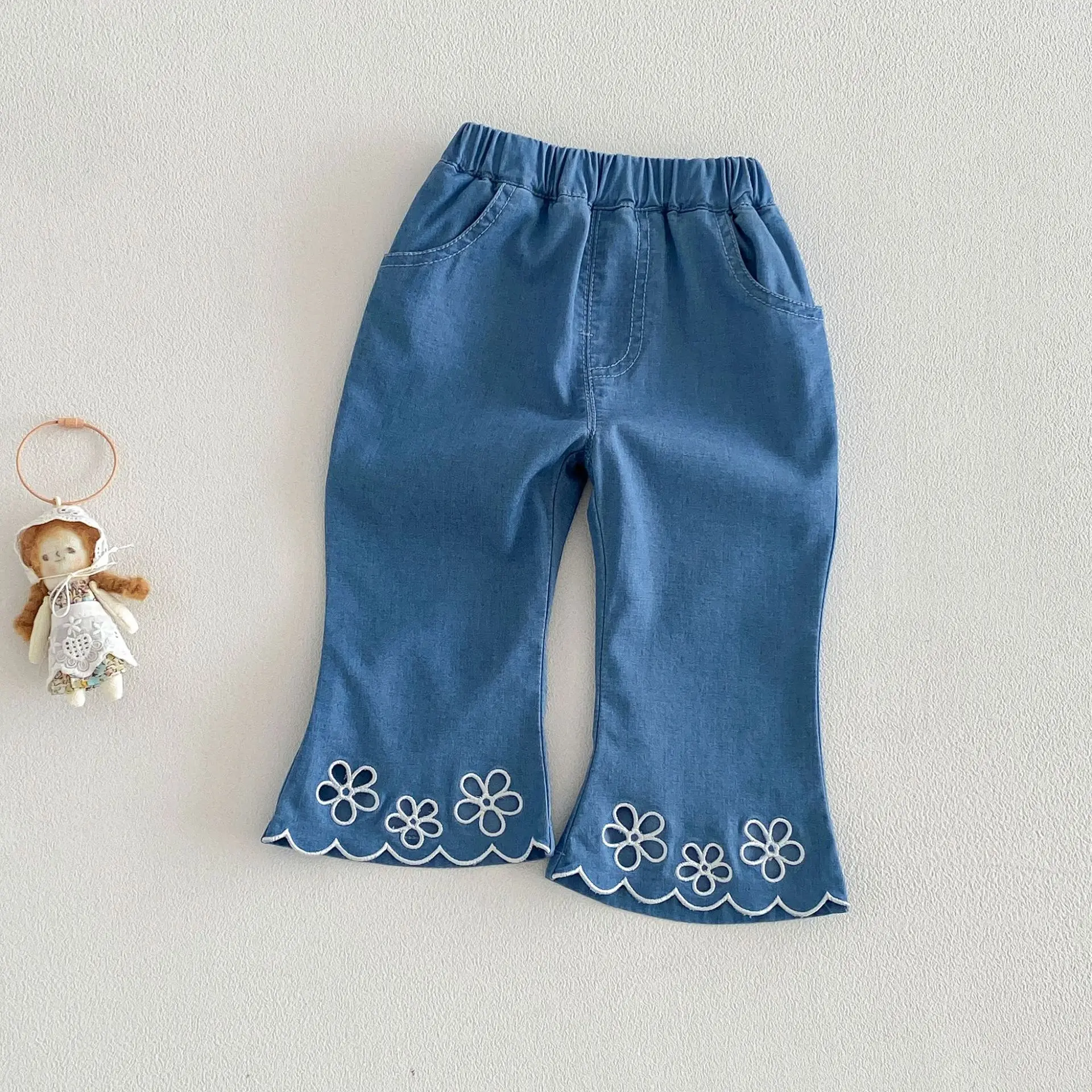 

Girls' Embroidered Bell Bottom Pants 2026 New Summer Baby Style Korean Version Soft Jeans Children's Summer Pants