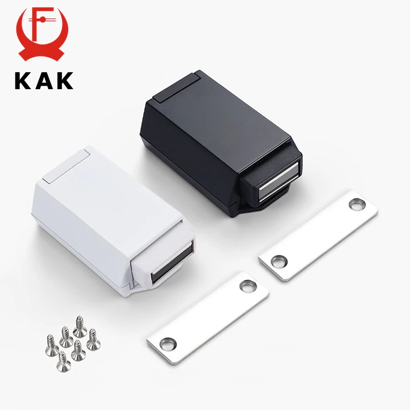 Kak Magnetic Cabine…
