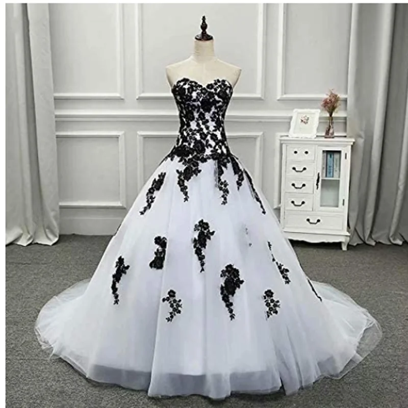 

ANGELSBRIDEP White And Black Lace Appliques Wedding Dresses Sweetheart Ball Gown Vestido De Noiva Tulle Court Train Zipper Back