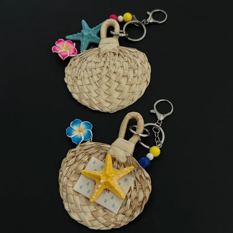 Palm-leaf fan summer pendant ~ Beach Hawaiian-style island girl fan flower pendant keychain