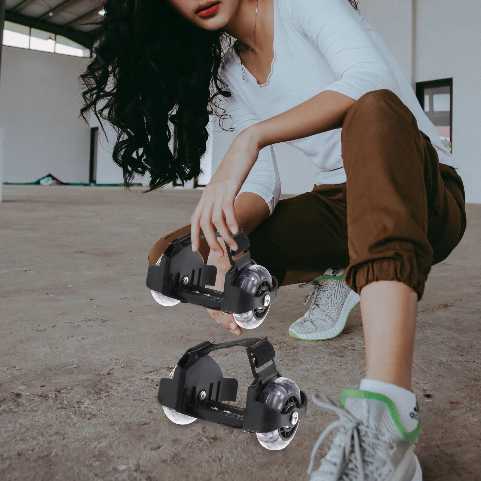 

Пара роликовых коньков с подсветкой, регулируемые, износостойкие, портативные, с подсветкой, для катания на роликах