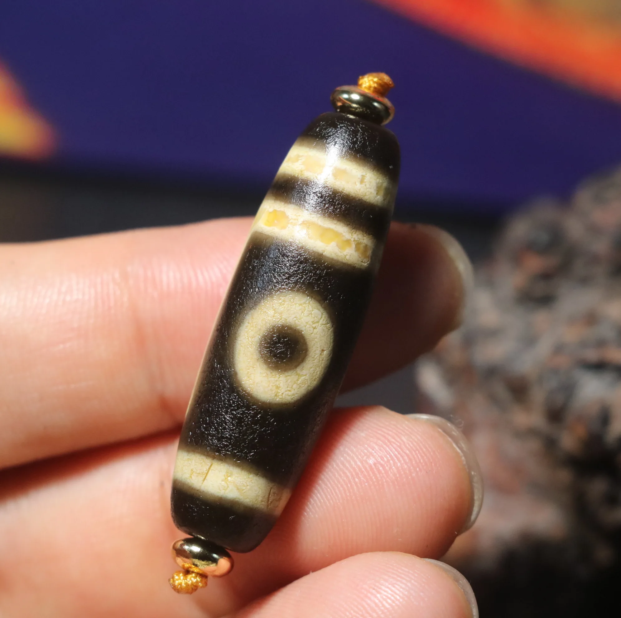 

Unique Magic Power Energy Tibetan Old Agate One Eyed Peak Top Success Symbol dZi Bead Pendant Amulet Talisman RT