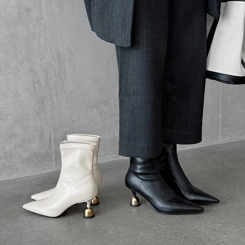 

2025 Ins New Stretch Boots Handmade Pointed Toe Chunky High Heels Autumn Winter Ankle Boots Fashion Strange Heel Party Shoes