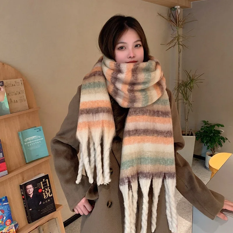 Korean version of the new female autumn-winter vintage gradient color striped scarf student neck thickened warm shawl