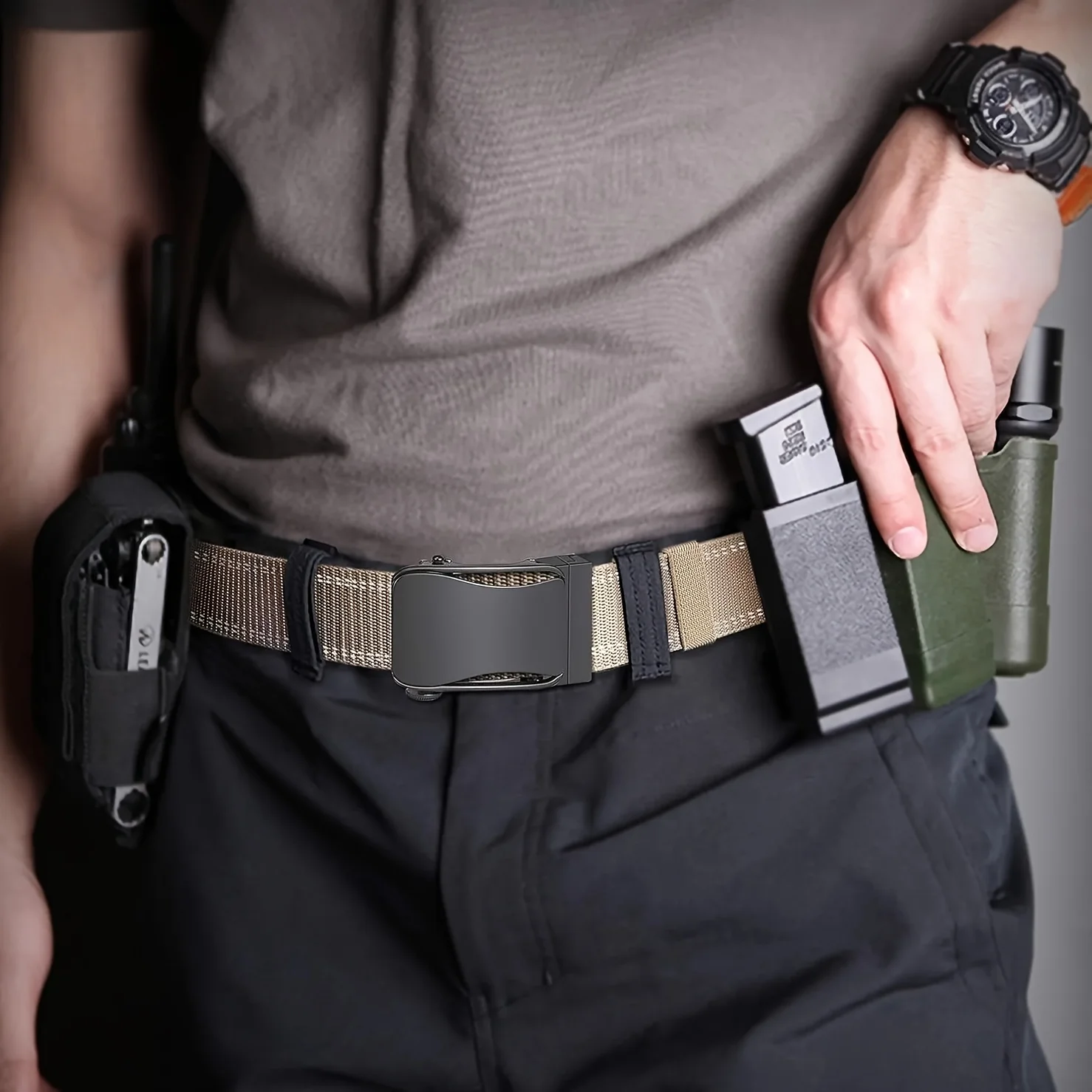 

Tactical Mag Pouch Mini Single Magazine Carrier Black Magazine Pouch for 9mm To 45 Caliber for G17 19 Beretta M9 P226 HK USP