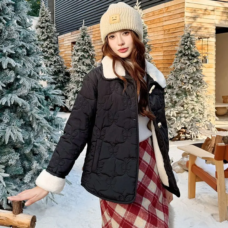 

Хлопковая одежда, модная зима 2025 года, новое китайское стильное новое хлопковое пальто в западном стиле с толстым бархатом, короткое женское пальто для теплого