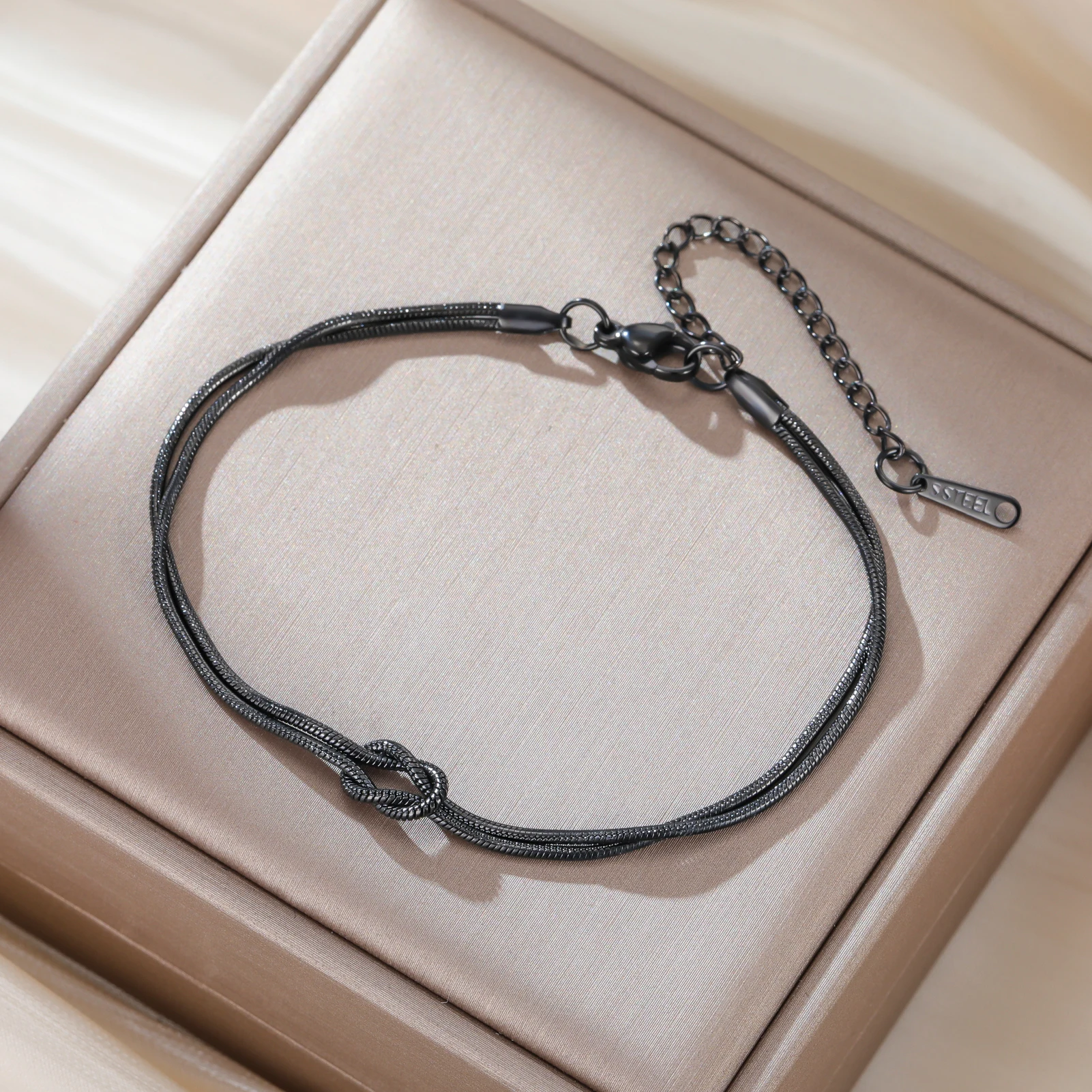 Skyrim Edelstahl Goldfarben Schwarz Paar-Armband Doppelte Schlangenkette Liebesknoten Armbänder für Frauen Männer Minimalistischer Schmuck Geschenk – Detail 7