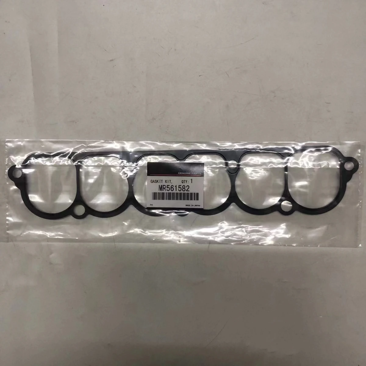 Intake manifold pads Suitable for Mitsubishi Pajero V97 V77 V87 V67 engine 6G75 OE MR561581 MR561582 1540A194 MR561584