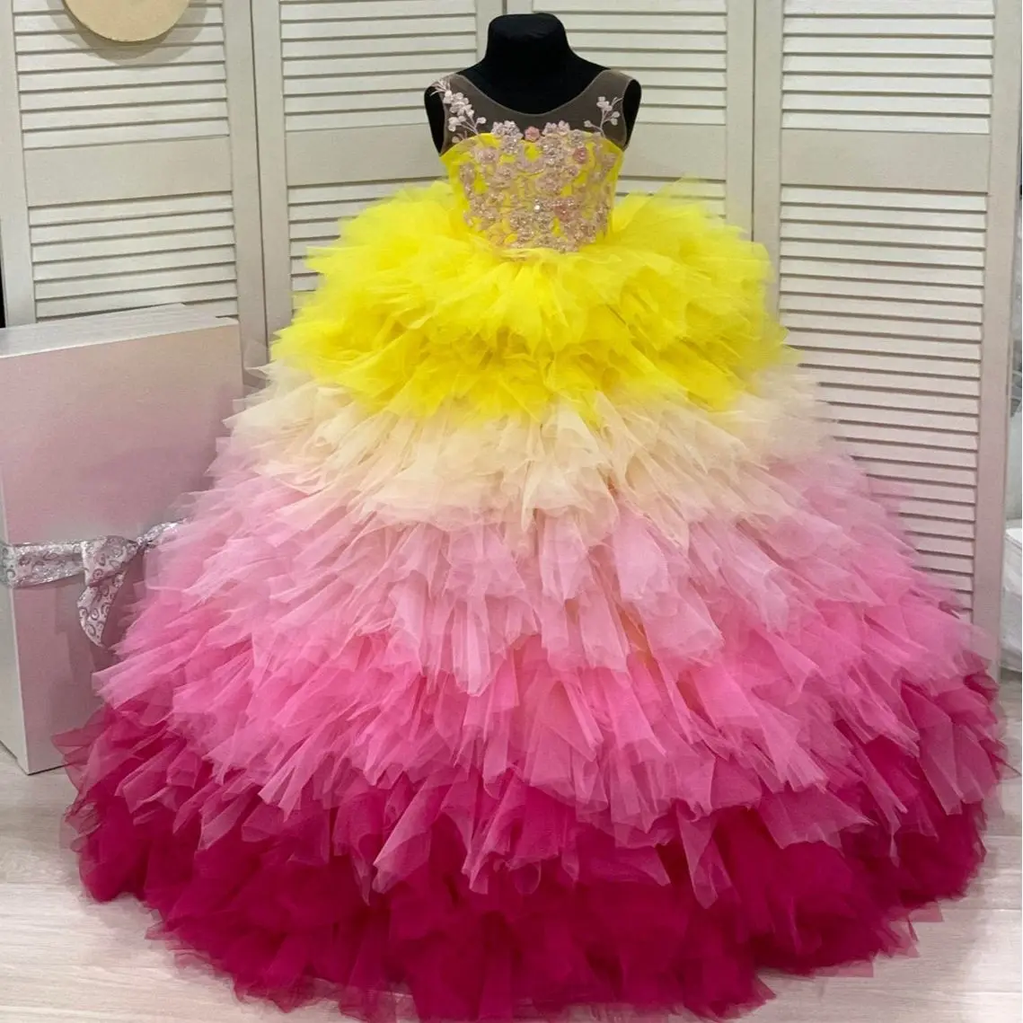 

Платье-баллон Jill Wish M023 для девочек, радужное, с эффектом омбре, из фатина, с длинными многоярусными оборками, для детских праздников, дней рождения, свадеб и конкурсов красоты