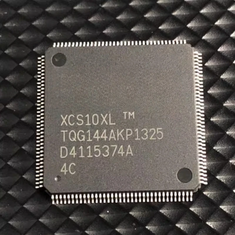 Free Shipping 10pcs/lots XCS10XL-4TQ144C XCS10XL QFP-144 New IC In stock!
