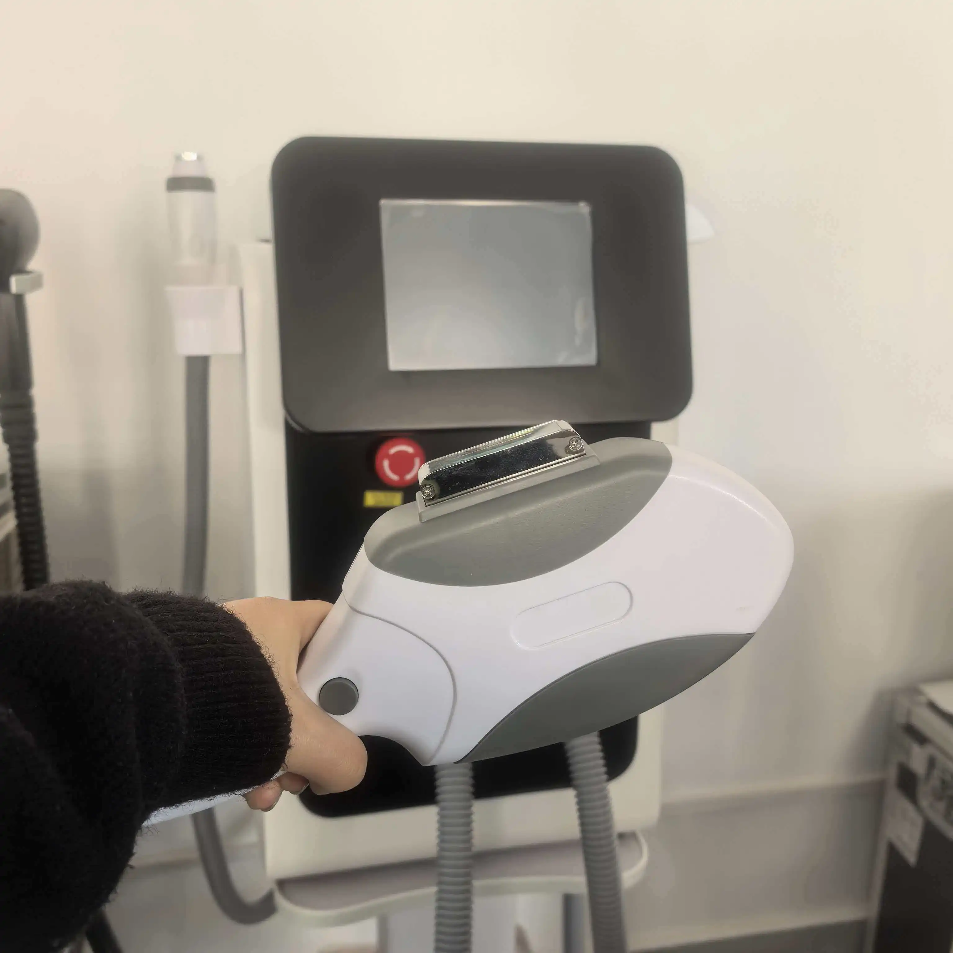 

Professional 3 in 1 Picosecond OPT Laser Beauty Salon RF Machine for Hair Remove Skin Rejuvenation and Wrinkle Tattoo Removal