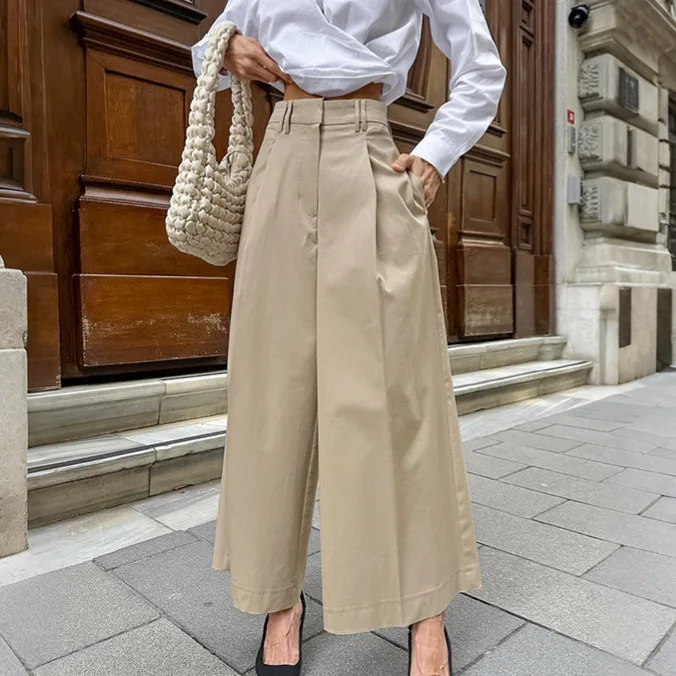 

Commuting Fashion Pleated Khaki Casual Trousers for Women in Autumn 2025, with A Design Sense of Nine Inch Wide Leg Pants