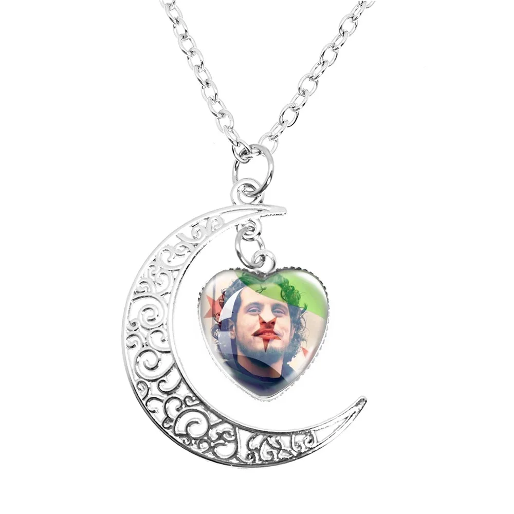 Creative Necklace SKY FLAG Syria National Flag The Moon Glass Cabochon Heart-Shape Pendant  Necklace Designed Charm Jewelry Gift