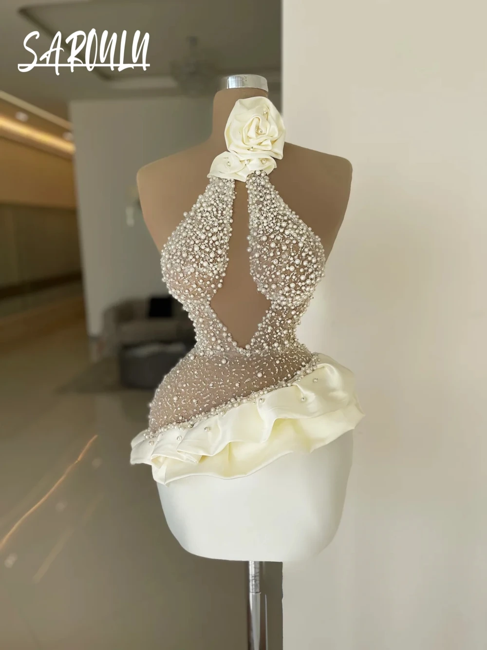 

Elegant 3D Flowers Ruffled Sweet Evening Dress Modern Halter Pearls Wedding Party Gown For Women Fitted Waist Customized
