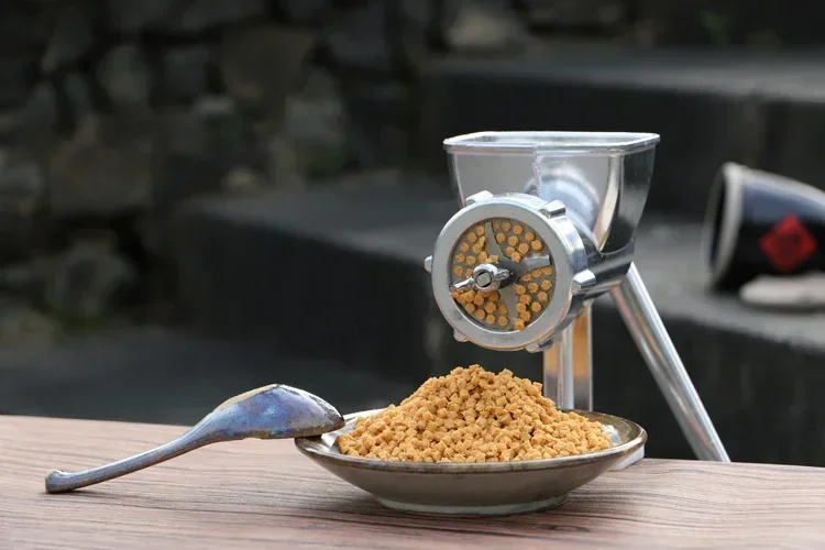 Small household manual feed pellet machine granulator feed machine Hot sales