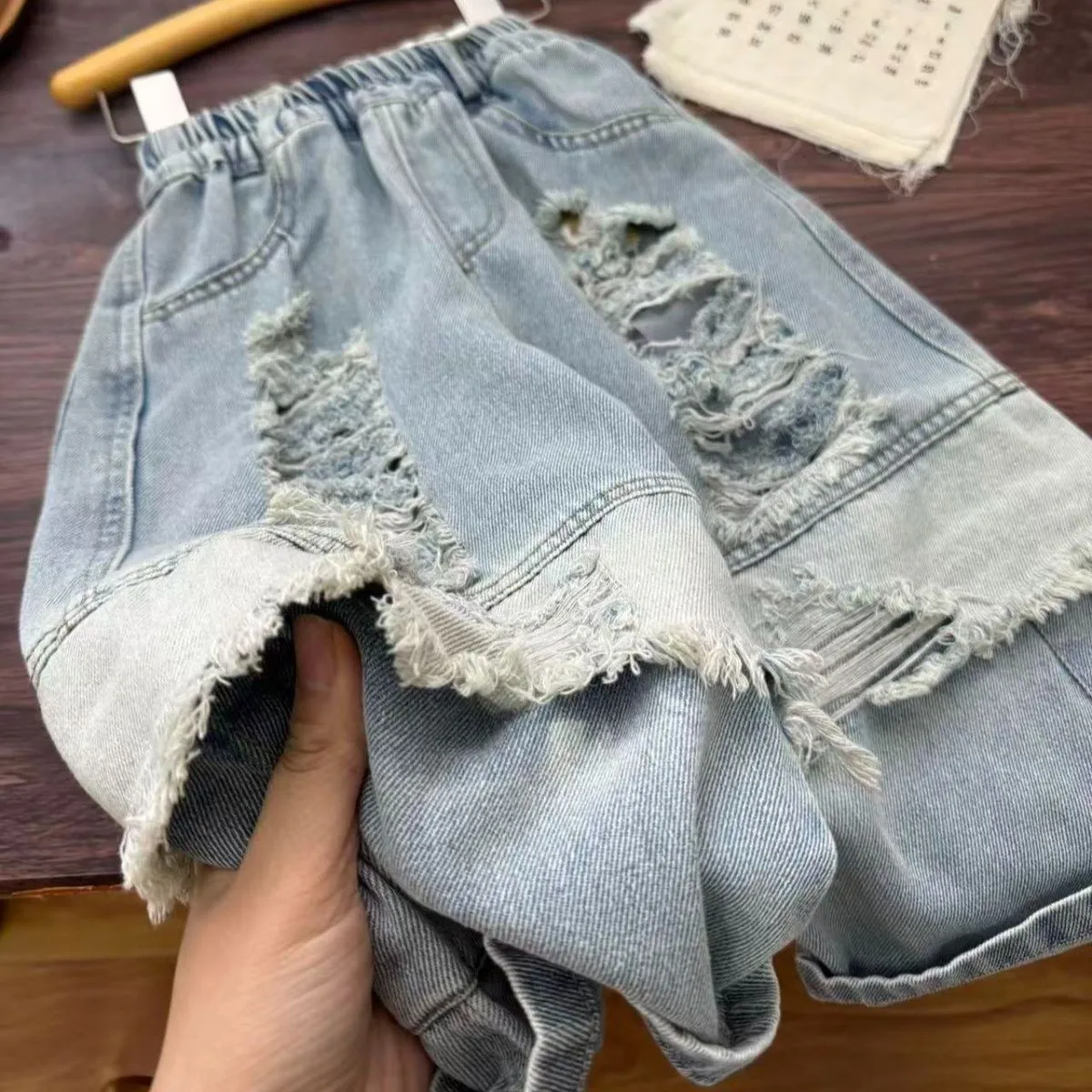 Boys Ripped Jeans Spring Autumn 2026 New Kids Loose Fit Straight Leg Denim Casual Pants Children Fashion Trousers