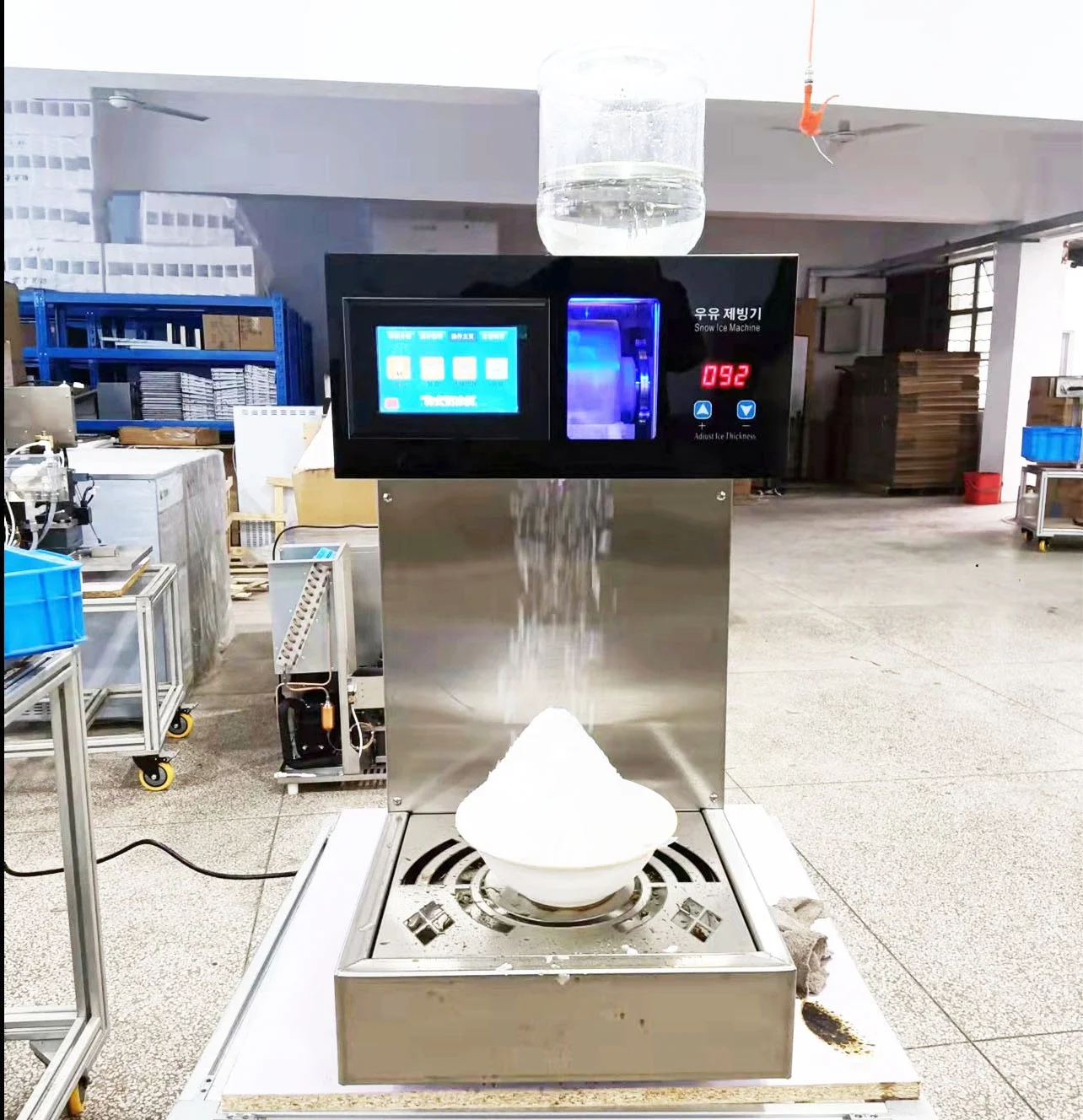 180-220 KG Full Automatic Milk Snow Ice Machine Commercial Snowflake Ice Making Machine Korean Bingsu Machine Customzied