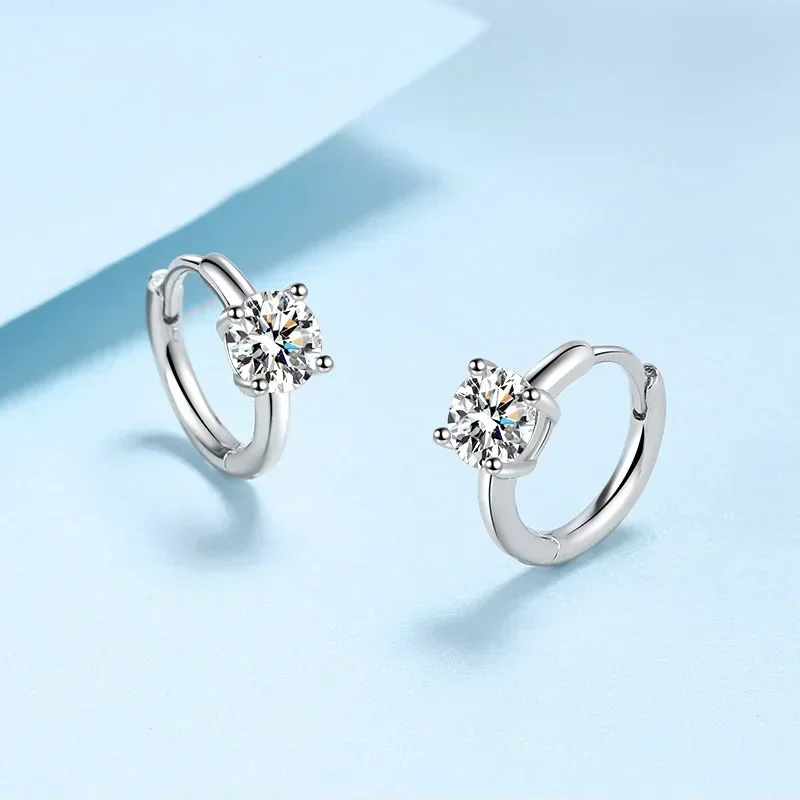 Pendientes de aro de 1/2 quilates con diamantes de moissanita de diseño minimalista para mujer, pendiente de oro blanco de 18 quilates como regalo perfecto para novia