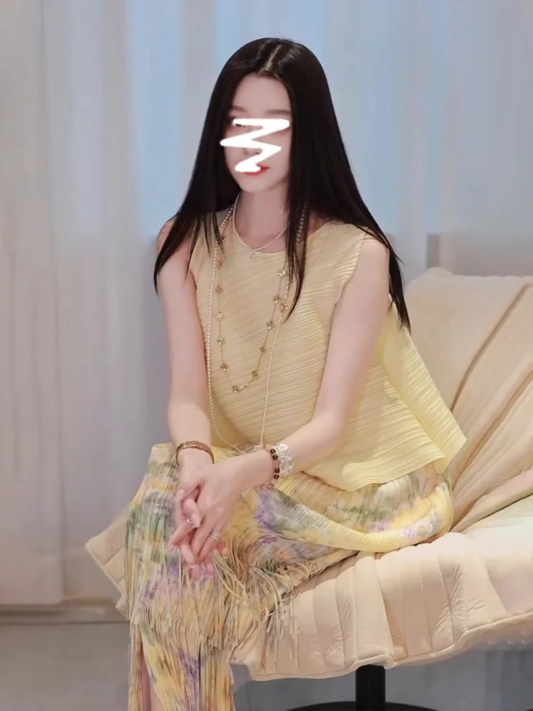 Miyake 2025 verão novo plissado cor sólida superior cintura alta saia de meio corpo de duas peças moda casual cem terno feminino alsey