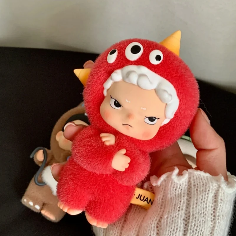 

2025 New Hyeone Good Friend Costume Party Series Blind Box Anime Figure Guess Bagornament Desktop Doll Model Girl Birthday Gift