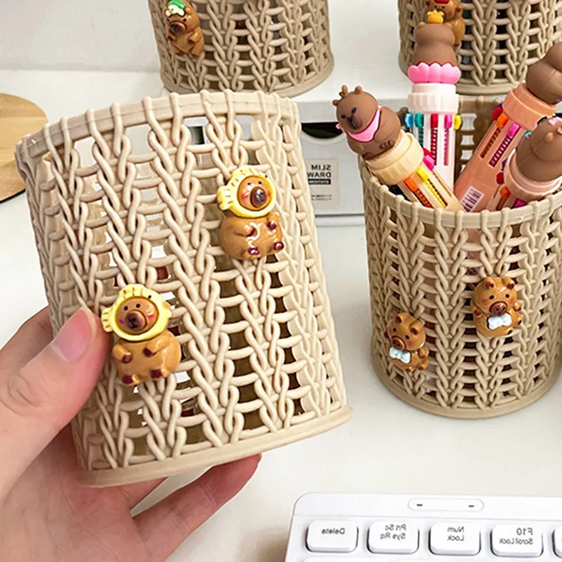 2025 Capybara Creative Plastic vines Pencil Pot Holder Brush Storage Container Desk Organizer Cartoon Stationery Pen Holder