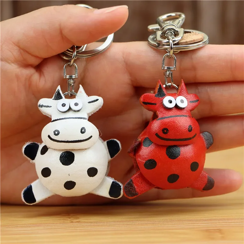 Leather creative handmade small white cow pendant bag pendant accessories car key chain simulation animal calf
