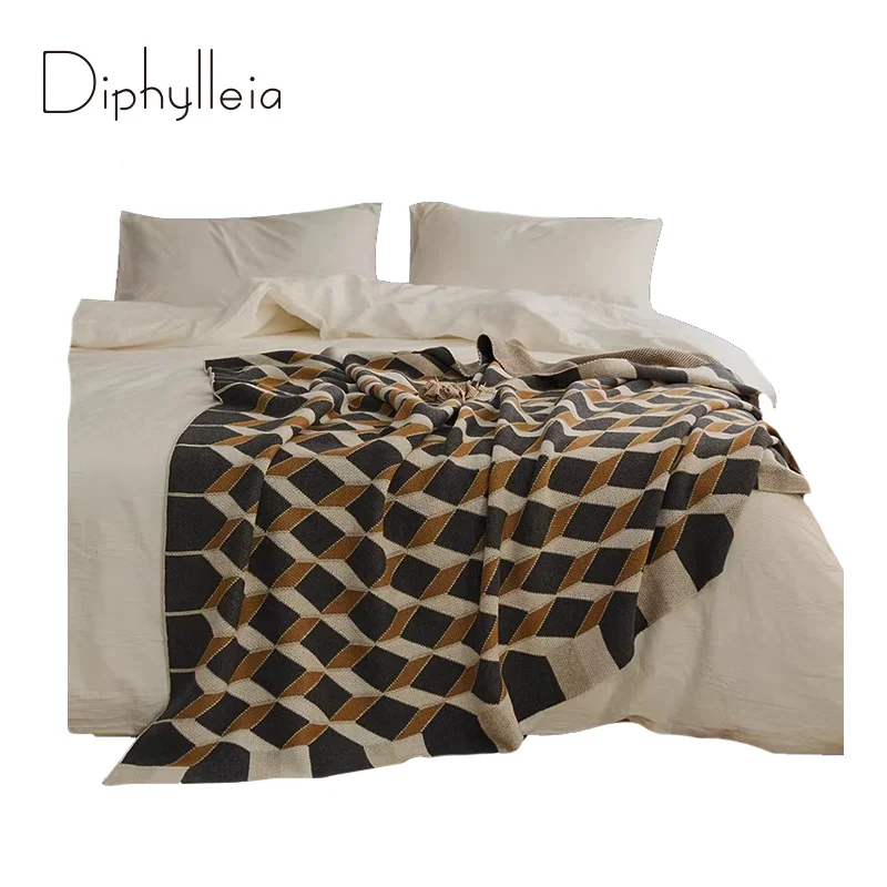 Diphylleia Luxury Patchwork Sofa Blanket Retro Yellow Gray White 3D Tumbling Blocks Knitting Throw Rug 130x160 Modern Home Decor