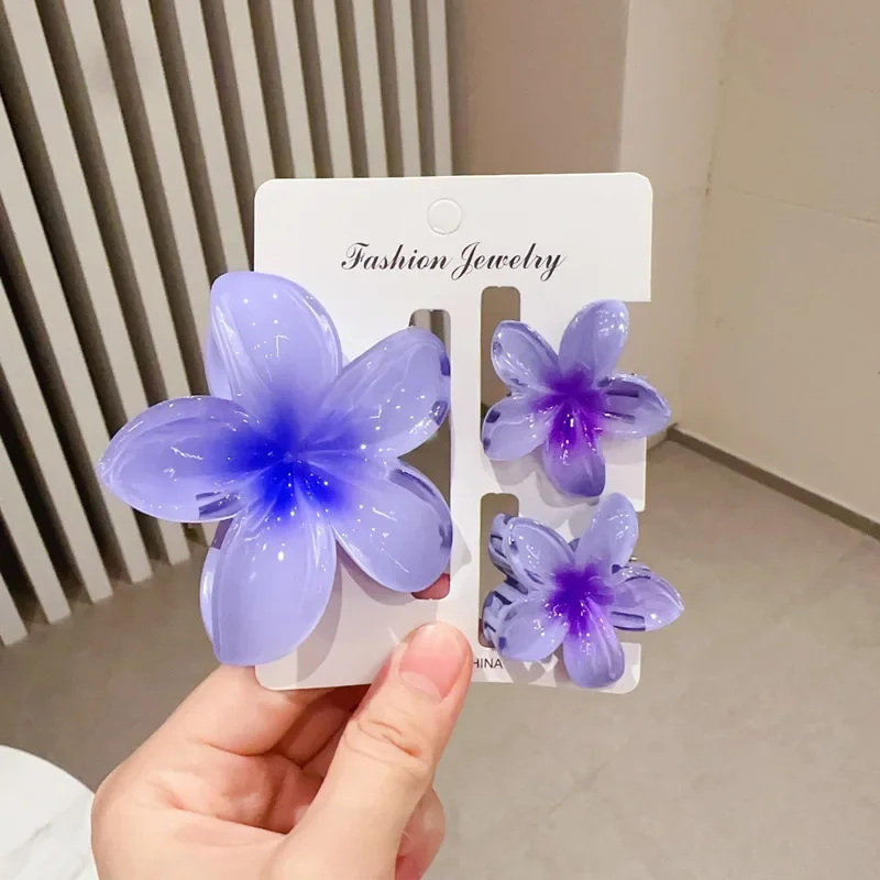 Рисунок 4 - заколки для волос с цветком яйца